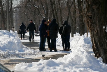 Под зданием суда, где идет дело против Крысина, дежурят полсотни титушек