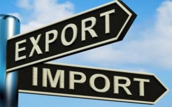 ЕС может обложить 25%-ной пошлиной ряд импортируемых из США товаров в ответ на действия Трампа