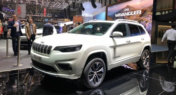 Объявлена дата начала российских продаж обновленного Jeep Cherokee