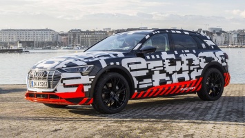 Audi показала "почти голый" прототип E-Tron