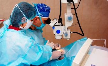 Киевский доктор проводит операции в Херсоне
