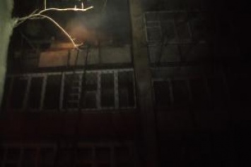 Пожар в Харькове: спасатели вынесли на руках 18 человек