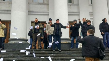 В Полтаве избили чиновников за неубранный снег (фото, видео)