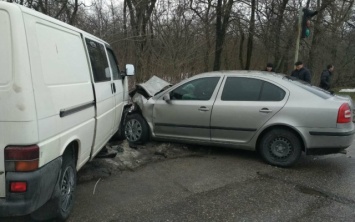 В районе "Метро" тройное ДТП с пострадавшими, среди них ребенок (ФОТО)