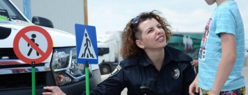Полицейская из Мариуполя летит на стажировку в США