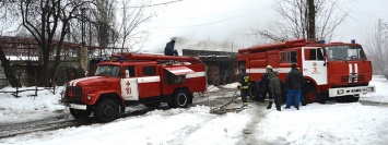 Пожар в Днепре: горела крыша деревянной бани