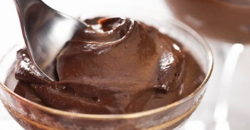 Повышающий метаболизм, антивозрастной шоколадно-авокадный пудинг, который вы можете приготовить в течение нескольких минут