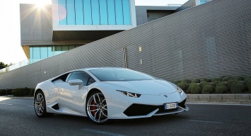 Lamborghini празднует выпуск десятитысячного Huracan
