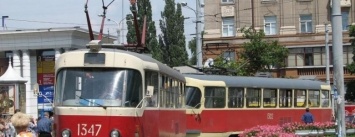 В Днепре временно приостановят движение трамваи №11 и 15