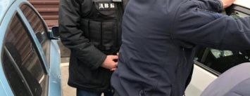 В Киеве задержали очередного полицейского-взяточника (ФОТО)