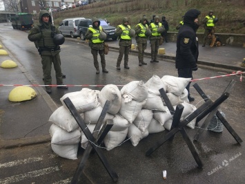 В Одессе «минировали» Генконсульство РФ: эвакуировали 300 человек
