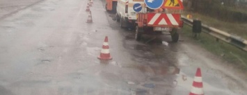 На Херсонщине дождь - время ремонтировать дорогу