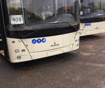 Из-за нехватки троллейбусов на маршрут до Набережной пустят дополнительные автобусы