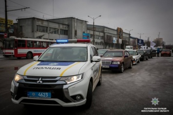 В Николаеве полиция и общественники провели автопробег