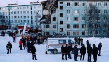 В Мурманске жильцам подъезда, где взорвался газ, разрешили забрать вещи