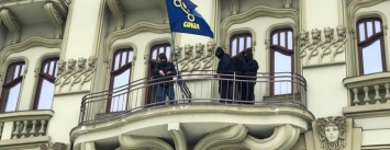 На Дерибасовской одесские националисты захватили отель (ФОТО)