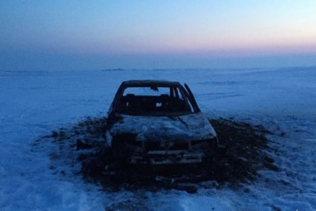 На Волыни грабители напали на женщину и сожгли автомобиль