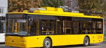 В Киеве автохам заблокировал троллейбусы
