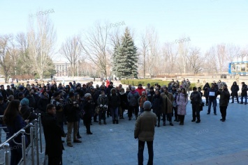 Отстранение и отставка Савченко: активисты снова пикетировали Николаевскую ОГА