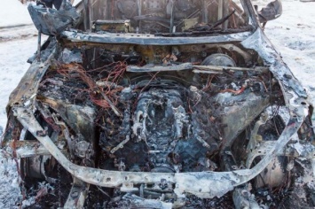 В Днепре сгорели три автомобиля