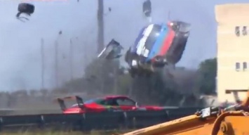 ВИДЕО зрелищной аварии Porsche 911 GT3 на этапе серии в Бразилии