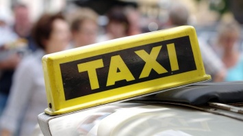 Реактивный ранец, вставная челюсть и брат: что пассажиры забывают в такси