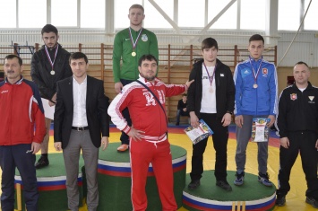 Семь медалей завоевали крымские борцы на соревнованиях в Краснодарском крае