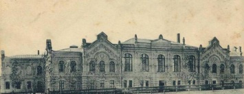 Первые учебные заведения в Славянске