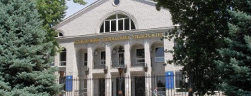 Преподаватель запорожского ВУЗа пойдет под суд за взятку в 300 долларов