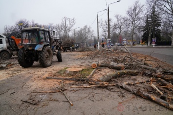 Одесские дорожники сделают более безопасным поворот возле Дворца спорта