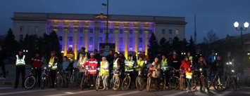 В Херсоне провели вело-флешмоб в поддержку безопасности на дороге