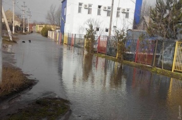 Вода в Вилкове прибывает: подтоплено уже треть улиц города