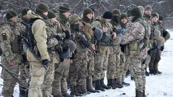 Боец украинского батальона подорвался на мине, заявили в ЛНР