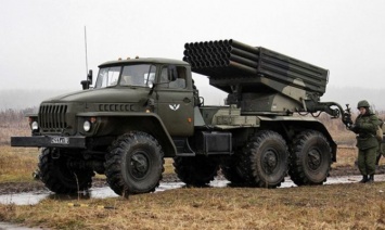 На Донбассе боевики оборудуют скрытые позиции реактивных систем залпового огня, - разведка
