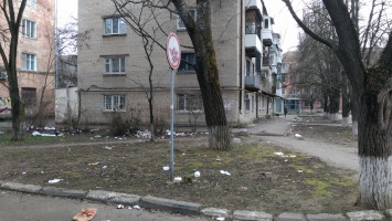 Херсонские коммунальщики свой график под праздники не подстраивают (фотофакт)