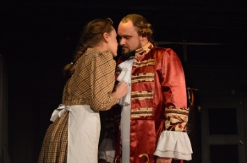 Театр - одна из вещей, которая никогда не умрет в Краматорске: народный театр «Бам Бук» представил чуткую пьесу «Поцелуй»