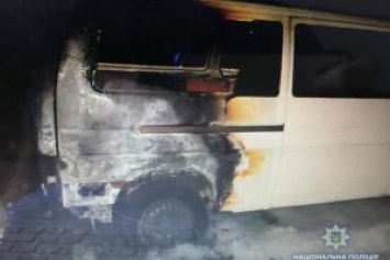 Под Киевом ночью горело 5 автомобилей