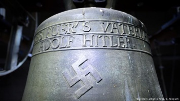 С одного из "колоколов Гитлера" удалили свастику