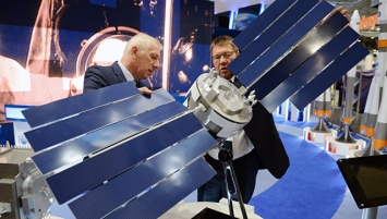 На выставке в Чили Роскосмос представил микроспутники "Блиц" и "Ларец"