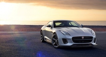 Jaguar расширил перечень оснащения купе и кабриолета F-Type