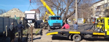 В Николаеве демонтировали незаконную будку, - ФОТО