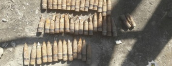 Под Харьковом школьники нашли почти полсотни противотанковых снарядов (ФОТО)
