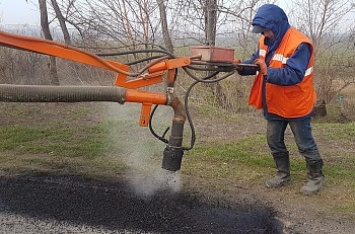 В Бердянске начали ремонтировать дороги