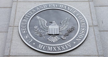 SEC рассматривает заявки на добавления разрешения Bitcoin ETF