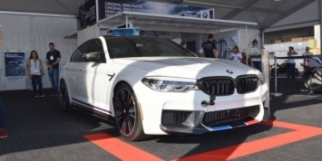 Новый BMW M5 примерил «наряды» M Performance