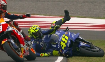 MotoGP: Маркеса лишили очков за инцидент с Валентино Росси