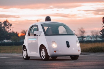 Власти Калифорнии поощряют проекты автономных электромобилей