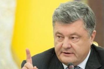 Порошенко: В украинских тюрьмах находится 23 российских офицера. Лозунг «их там нет» больше не проходит в мире