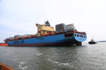 В частный порт под Одессой зашел первый азиатский контейнеровоз "Майерска"