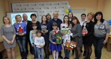 Вилкул вручил призы победителям конкурса«Пасхальное чудо», который провел Фонд «Украинская Перспектива»